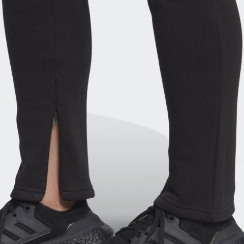 Spodnie adidas All Szn Fleece Tapered Pants W HI0024 Spodnie adidas All Szn Fleece Tapered Pants W HI0024