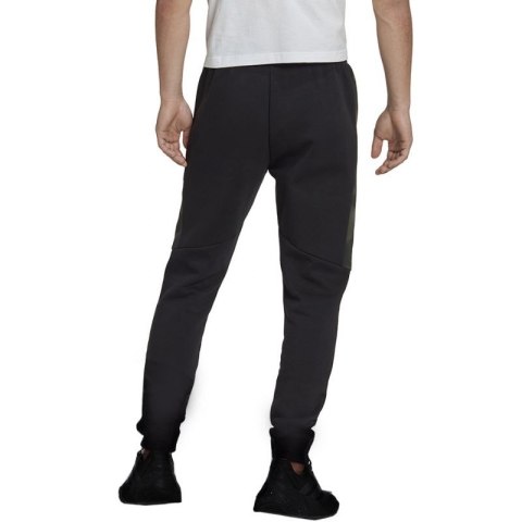 Spodnie adidas Essentials Camo Print Fleece Pant M HL6929 Spodnie adidas Essentials Camo Print Fleece Pant M HL6929