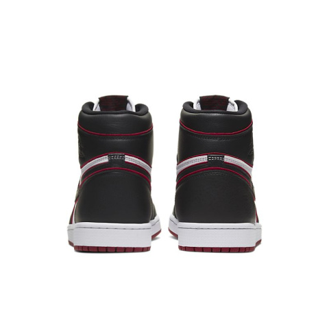 Buty sportowe Nike Air Jordan 1 Retro High OG “Bloodline” 555088-062 Buty sportowe Nike Air Jordan 1 Retro High OG “Bloodline” 555088-062