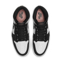 Buty sportowe Nike Air Jordan 1 Retro High OG “Stage Haze” 555088-108 Buty sportowe Nike Air Jordan 1 Retro High OG “Stage Haze” 555088-108