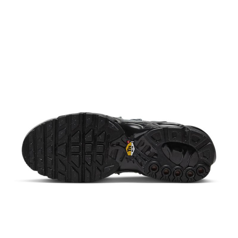 Buty sportowe Nike Air Max Plus Utility “Wolf Grey/Black” FD0670-002 Buty sportowe Nike Air Max Plus Utility “Wolf Grey/Black” FD0670-002