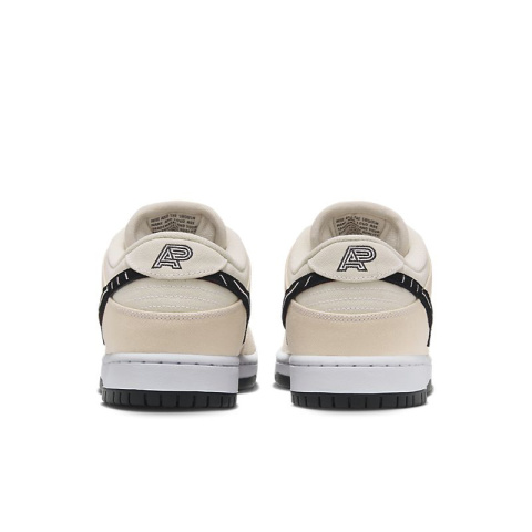 Buty sportowe Nike SB Dunk Low Albino & Preto - FD2627-200 Buty sportowe Nike SB Dunk Low Albino & Preto - FD2627-200