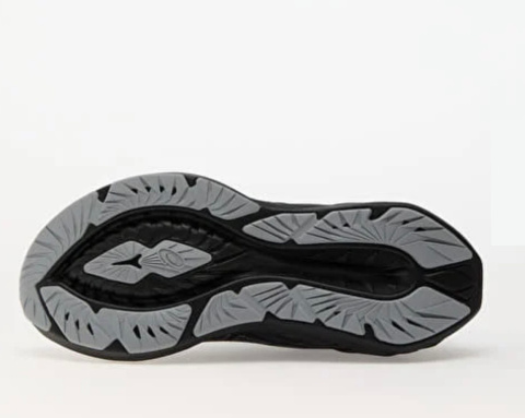 Buty sportowe ASICS NOVABLAST™ 4  BLACK 1012B510-002