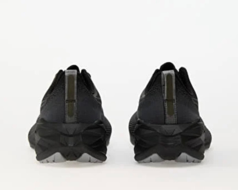 Buty sportowe ASICS NOVABLAST™ 4  BLACK 1012B510-002