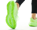 Buty sportowe Asics Novablast 4 – Illuminate Green/Lime Burst 1011B693-300