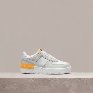 Nike Air Force 1 Low Shadow, dad shoe sylwetka, rozwarstwiona podeszwa, biel szarość pomarańcz, unisex, CU3446-001