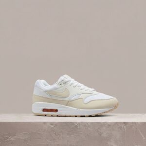 Nike Air Max 1 PRM Ess, drop Sanddrift, waffle sole, wavy mudguard, klasyk od 1987, unisex FB5060-100