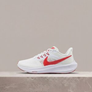 Pegasus 39 Premium od Nike, biało czerwona sylwetka, sneakersy unisex, mocny drop, DH4072-103