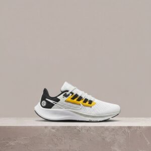 Nike Air Zoom Pegasus 38, biało-czarny colorway, unisex, mesh plus syntetyk, must have do kolekcji DJ0852-001