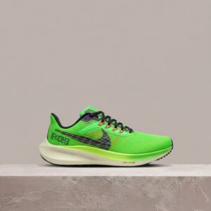 Pegasus 39 od Nike, zielono-czarna sylwetka, siatka plus tekstyl, unisex, must have do kolekcji DZ4776-343