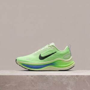 Nike Vomero Plus, Volt Tint Lime Blast, sylwetka running, ZoomX plus Air Zoom plus ReactX, unisex, HV8150-702