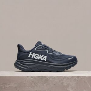 Hoka Clifton 10 Varsity Navy Black, męska sylwetka, dzianina, odblaski, MetaRocker, amortyzacja, 1162030-VCK