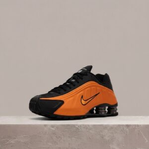 Shox R4 Bright Ceramic od Nike, pomarańczowo-czarna sylwetka, retro drop, unisex sneakersy HQ1988-800