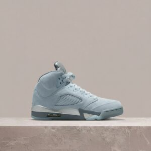 Air Jordan 5 Retro, Blue Bird, niebieski zamsz, srebrne akcenty, sylwetka inspirowana myśliwcami z lat 40, męskie, Nike Air DD9336-400