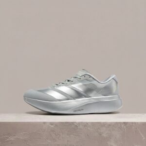 Adidas adizero Evo SL, srebrna kolorystyka, lifestyle, trening, wersja uliczna linii Adizero JR3419