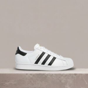 Adidas Superstar Xlg White Core Black, sylwetka unisex, biała kolorystyka, skóra i tekstylny syntetyk, sneakersy, GW6930
