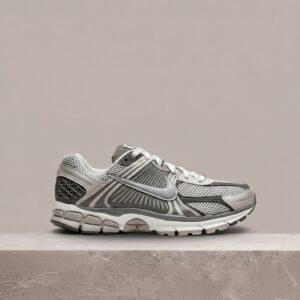Nike Zoom Vomero 5 Iron Ore, kolekcjonerski drop, szara sylwetka retro running, Zoom Air pod spodem, FD0791-012