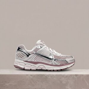 Nike Zoom Vomero 5 damskie, retro bieg, siatka mesh, różowy srebrny, Swoosh na czarno, odblaski 3M HV6417-001