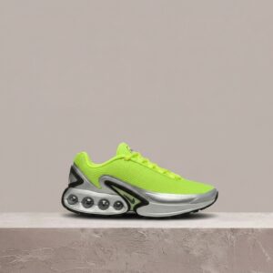Nike Air Max Dn Volt, męska sylwetka, Dynamic Air, drop 2024, żółto-srebrne sneakersy, DV3337-700