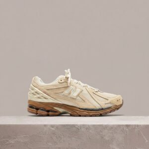 New Balance 1906R x Randomevent Rtv, kolaboracyjny sneaker unisex, beż brąz, klimat retro running, M1906RRE