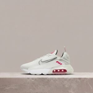 Nike Air Max 2090 biało czerwone, męska sylwetka, mesh i syntetyk, klasyczny colorway, sneakersy, CV8727-101