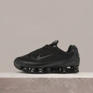 Nike Shox TL czarne, replika kultowej sylwetki z 2003, widoczny Shox, Y2K drop, unisex, HM9612-010