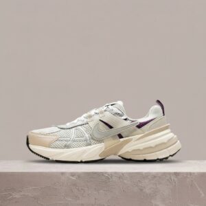 Nike V2K Run PRM Light Bone, sylwetka unisex, beż z fioletem, siatka, zamsz, syntetyk, drop HF4305-072