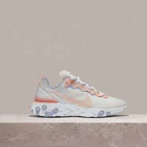 Nike React Element 55 Pale Pink, damska sylwetka, różowo biała kolorystyka, pianka React, drop 2019, BQ2728-601