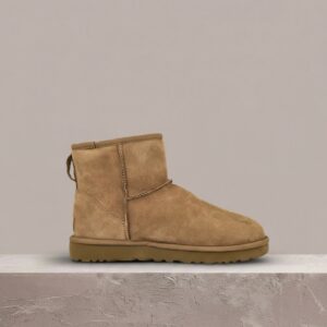 UGG Classic Mini II Chestnut, męskie śniegowce, brąz, zamsz, niska cholewka, drop klasyka 1016222-CHE