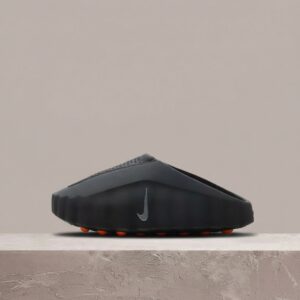Nike Mind 001 Black Chrome, czarny drop, syntetyk, unisex sylwetka, prosto z kolekcji HQ4309-001