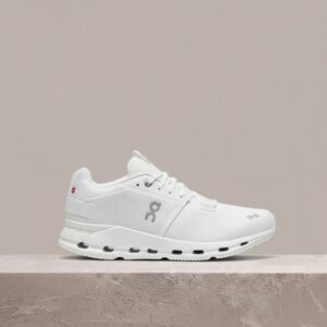 On Cloudnova 2 White, sylwetka unisex, all white, CloudTec, Speedboard, prosta kolekcjonerska stylówka, 3WE30220108