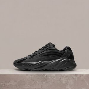 Adidas Yeezy Boost 700 V2 Vanta, czarny chunky drop, zamsz i siatka, unisex FU6684