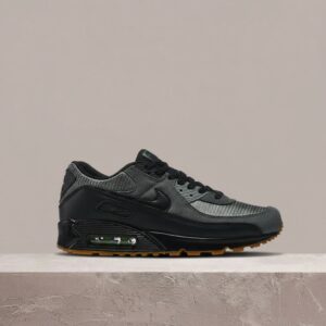 Air Max 90 Smoke Grey Black, męskie sneakersy Nike, czarno szara sylwetka, skóra, zamsz, Max Air w pięcie, must have IQ0580-084
