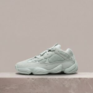 Yeezy 500 Salt, adidas, szara tonalna kolorówka, chunky sylwetka, zamsz na siatce, unisex sneakersy, EE7287