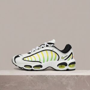 Nike Air Max Tailwind IV White, sylwetka retro running, biało czarna kolorystyka, Max Air, unisex, AQ2567-100