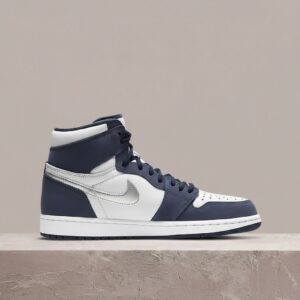 Air Jordan 1 High OG Co JP Midnight Navy, unisex, granatowo-biała kolorystyka, srebrny Swoosh, limitowany drop, DC1788-100
