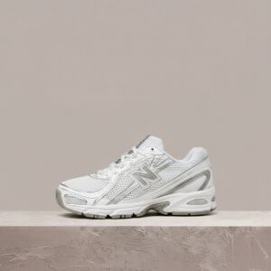 New Balance 740v2 White Silver Reflection, sylwetka retro running, siatkowa cholewka, amortyzacja abzorb, sneakersy unisex, biało-srebrne, U740WM2