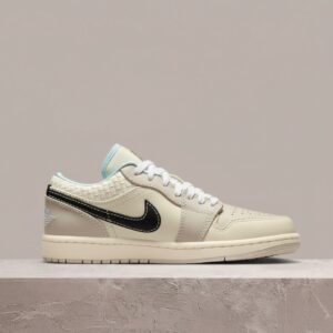 Air Jordan 1 Low, czarno biała kolorystyka, klasyczna sylwetka, unisex, skóra, HQ3440-101