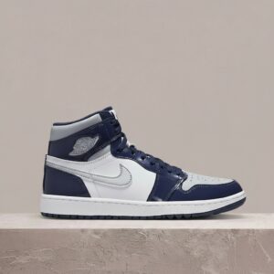 Air Jordan 1 High OG Golf, Midnight Navy, kultowa sylwetka, srebrny Swoosh, drop 2022, unisex DQ0660-100